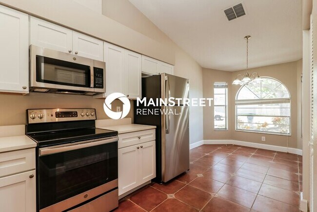 Building Photo - 3 Bedroom Pet-Friendly Home in TAMPA, FL with Main Street Renewal