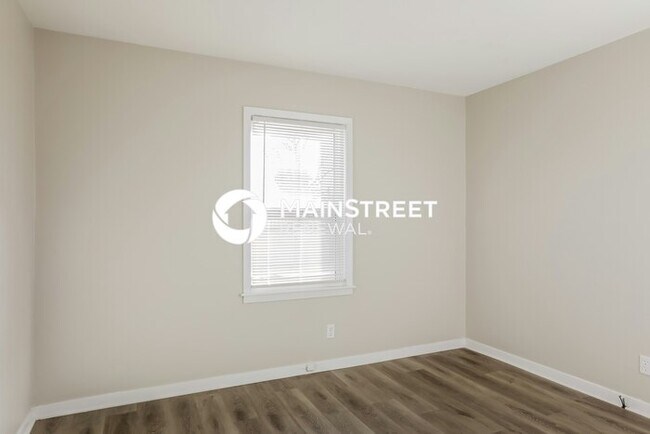 Building Photo - 3 Bedroom Pet-Friendly Home in OVERLAND PA...