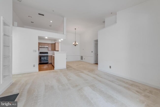 Building Photo - 8301 Bluebird Way