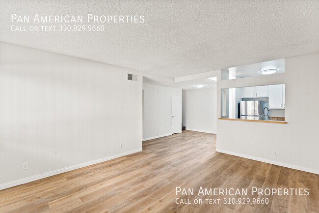Building Photo - 10380 Almayo Ave