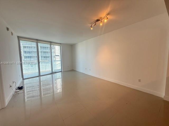 Building Photo - 475 Brickell Ave