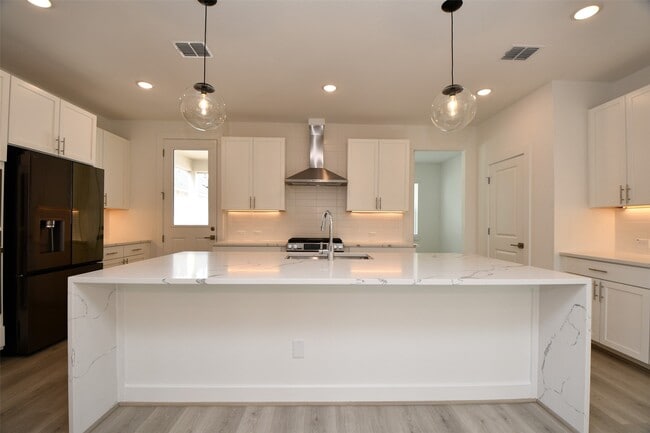 Building Photo - 2209 Via Laura Ln