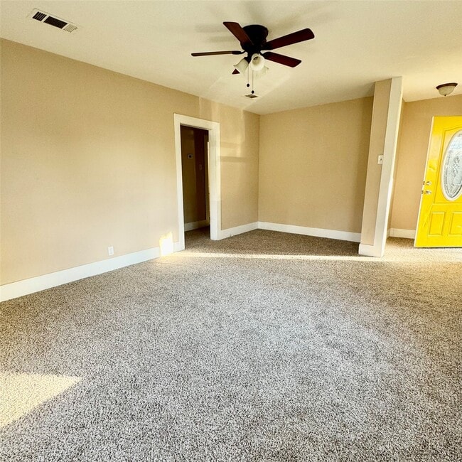 Building Photo - 109 Gossett St