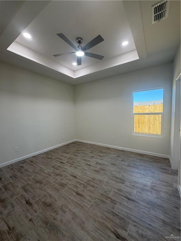 Building Photo - 10 10th St