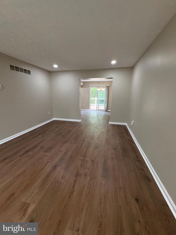 Building Photo - 1441 Landis Cir
