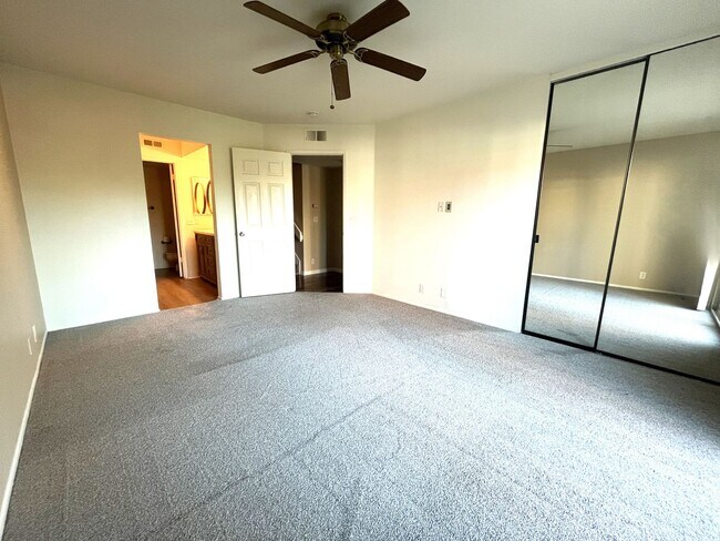 Building Photo - 3070 Corte Trabuco