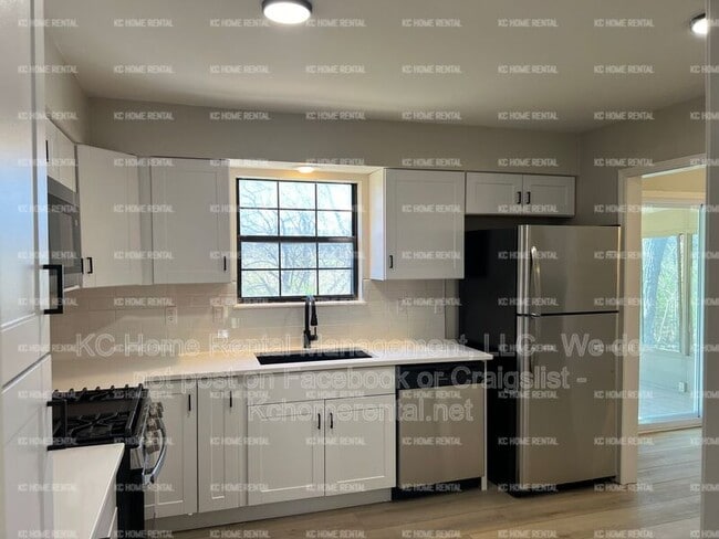 Building Photo - 12196 S Blackfoot Dr