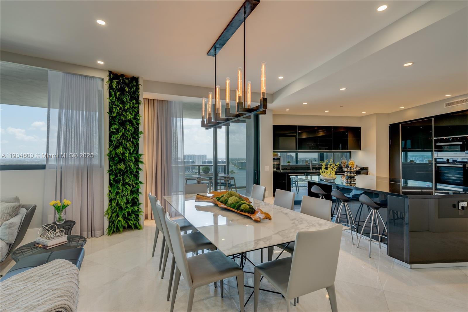 Building Photo - 18555 Collins Ave