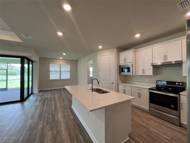 Building Photo - 5931 Prosperity Ln
