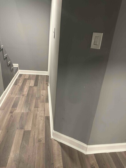 Building Photo - 4408 Forest View Ave