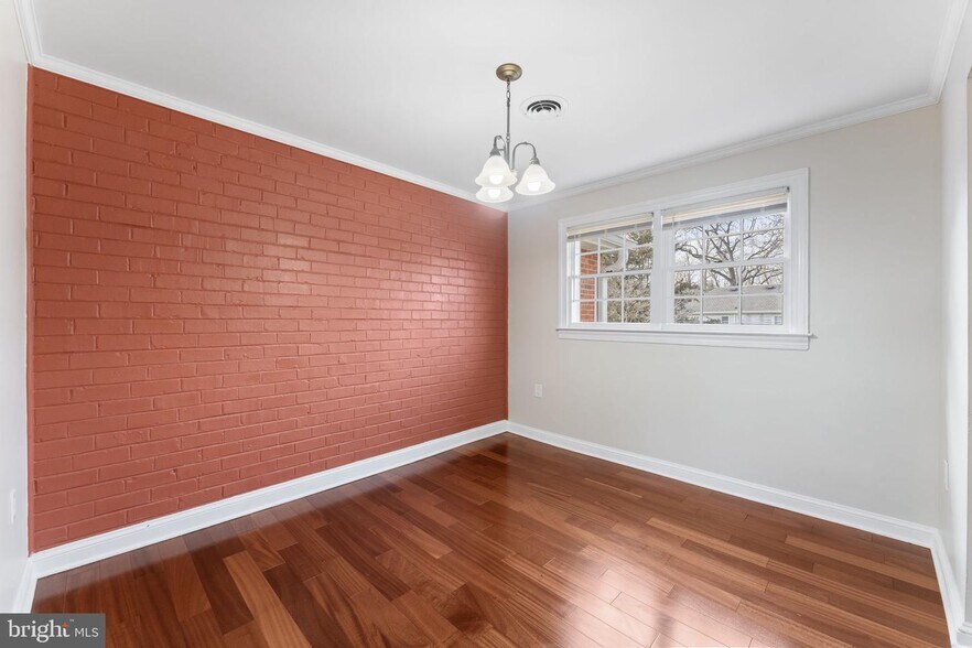 Building Photo - 306 Yardley Cmn