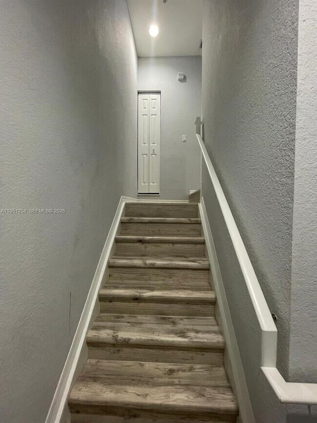 Building Photo - 2334 Grand Central Pkwy