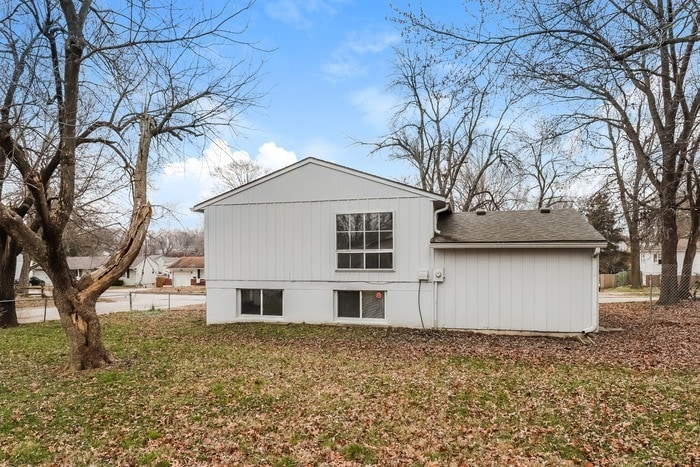 Building Photo - 18906 E Arrowhead Dr
