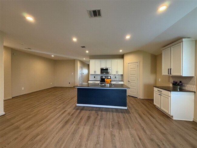 Building Photo - 13337 Silver Egret Ln