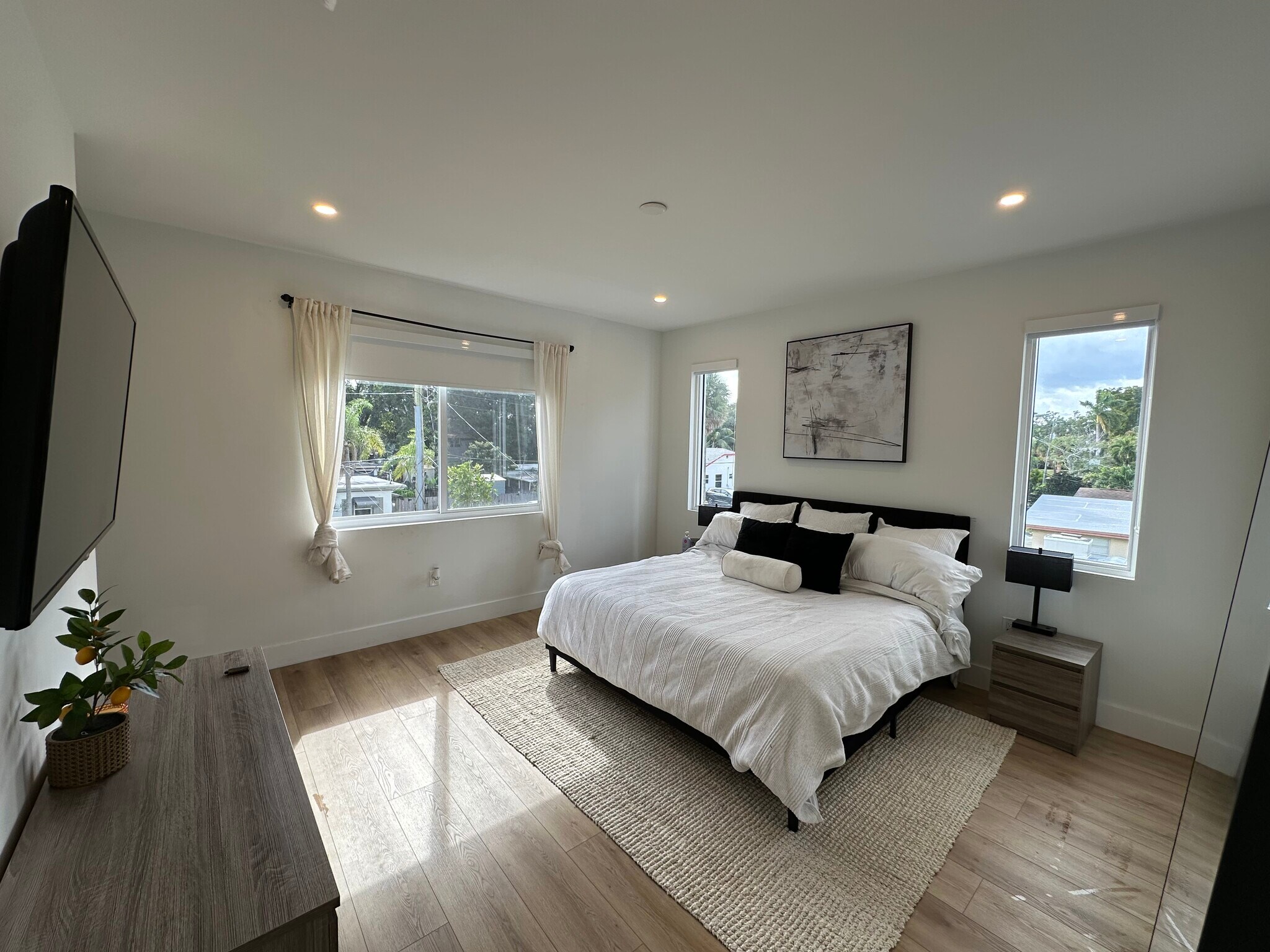 Building Photo - 2109 SW 18th Ave