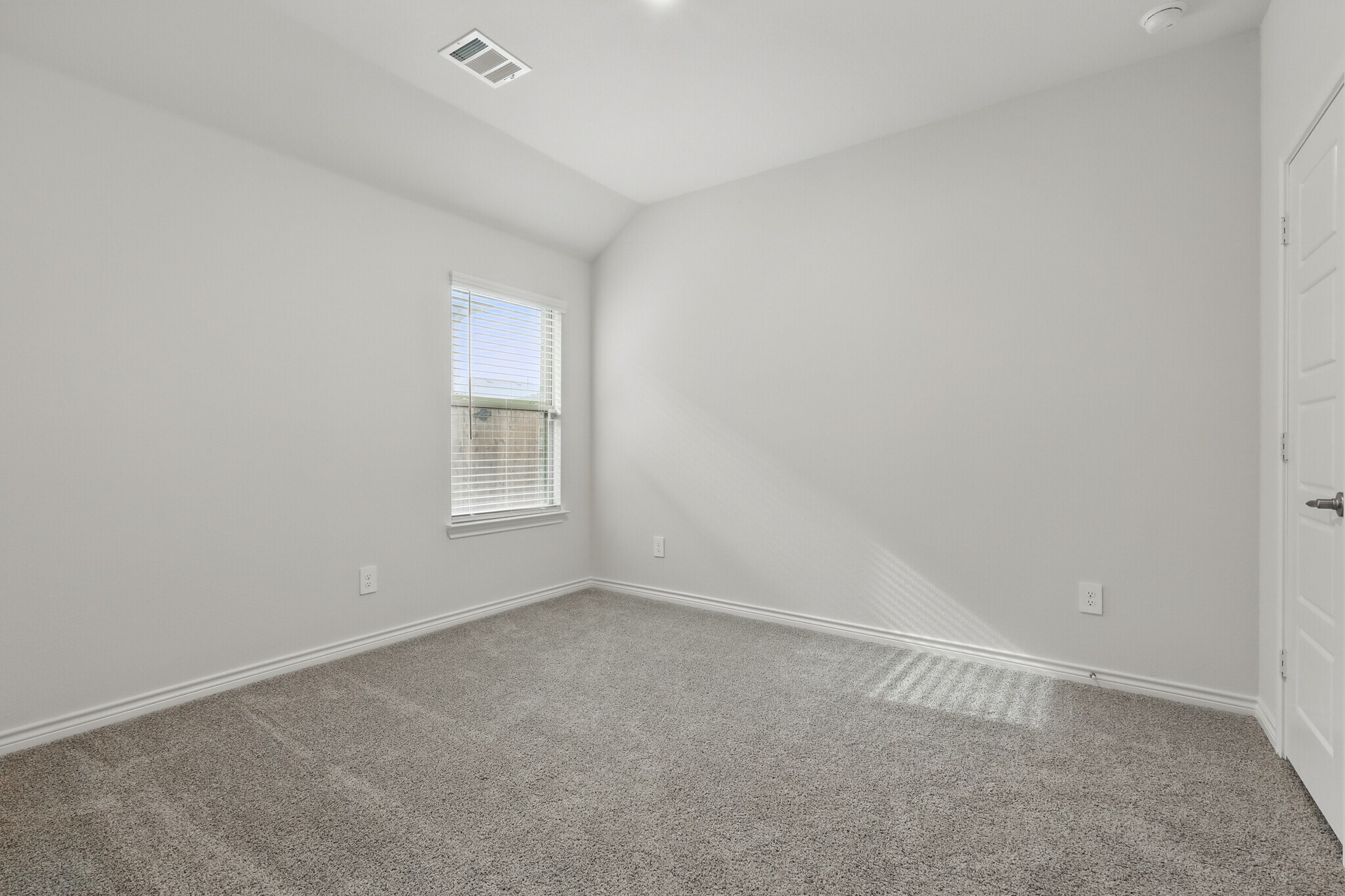 Building Photo - 9732 Quail Pointe Rd
