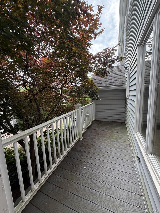 Building Photo - 6 Cornell Pl