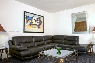 Building Photo - 1748 Rodman St