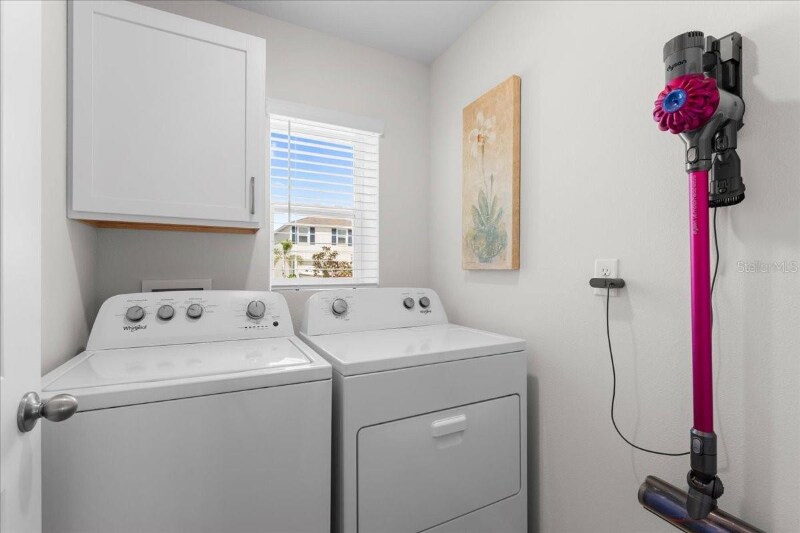 Building Photo - 10048 Big Marsh Ter