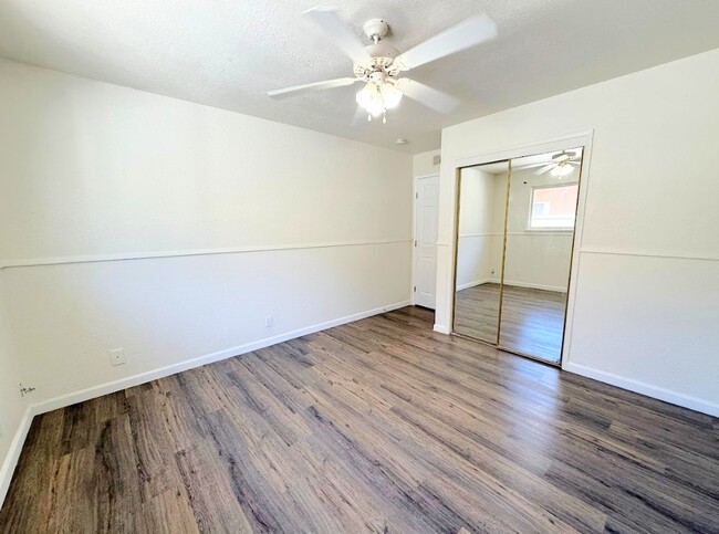 Building Photo - 2972 Bedford Dr