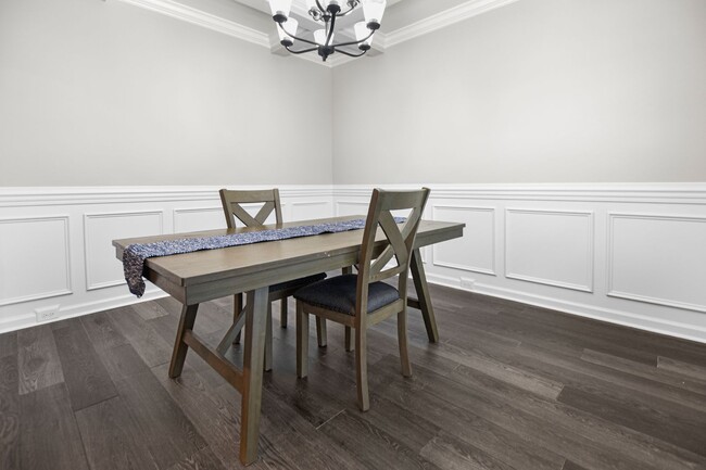 Building Photo - Pet Friendly Four Bedroom with Bonus!