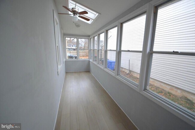 Building Photo - 322 Jones Ave