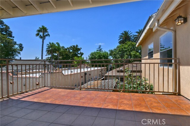 Building Photo - 9640 Farragut Dr