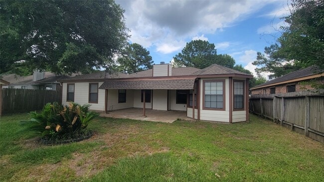 Building Photo - 3335 Lakeland Gardens Dr