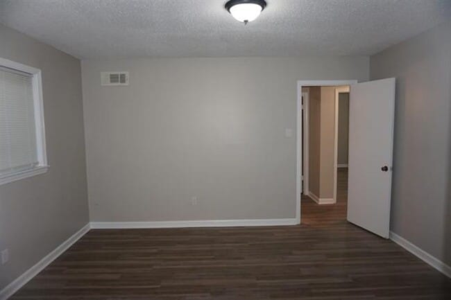 Building Photo - 5353 Scrivener Dr