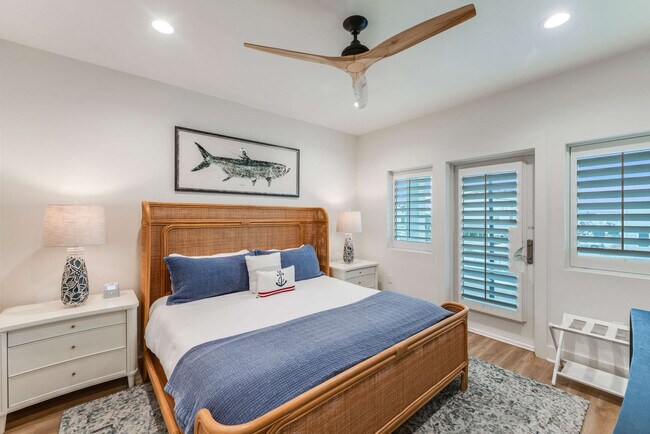 Building Photo - 119 6th St