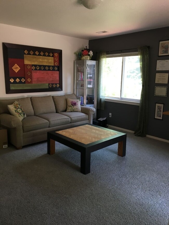 Building Photo - Adorable 2 bed/2 bath home in Southwest Longmont!