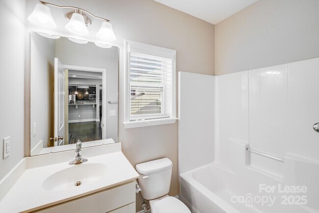 Building Photo - 13122 Oakhaven Glen Ln