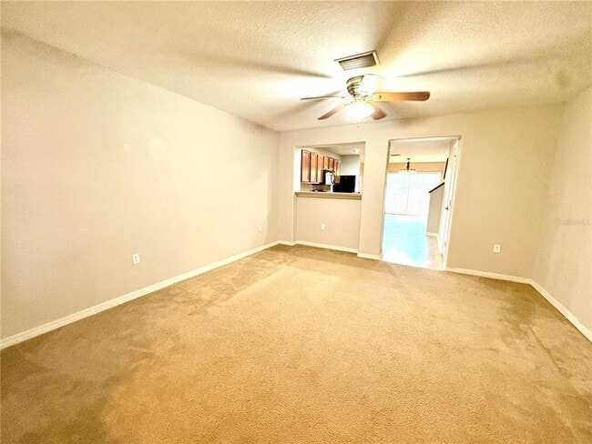 Building Photo - 10812 Kensington Park Ave