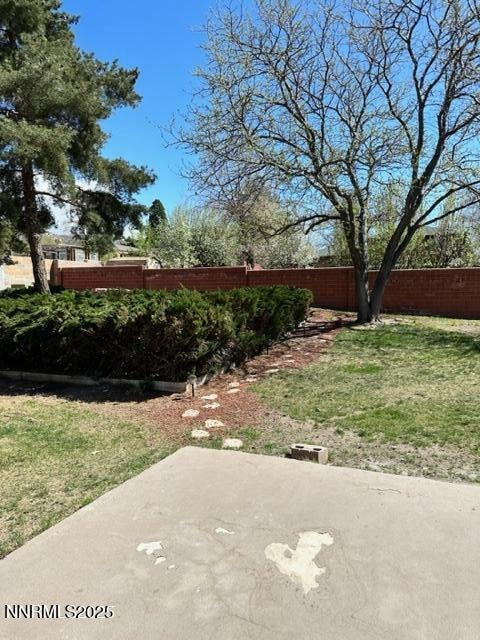 Building Photo - 7050 Pembroke Dr