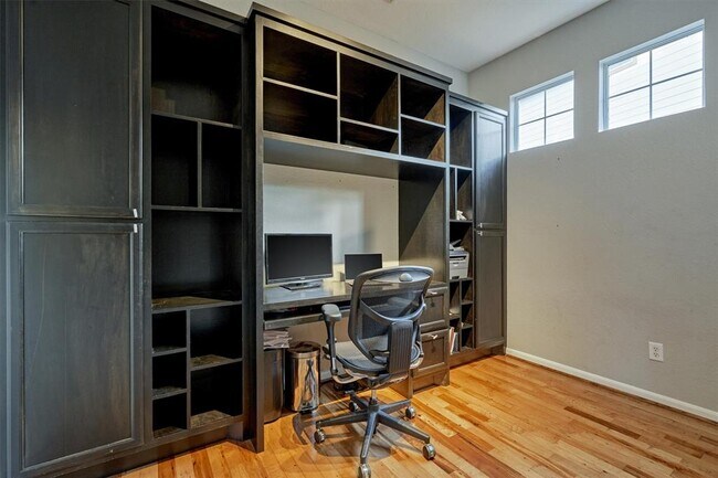 Building Photo - 131 Zephyr Bend Pl