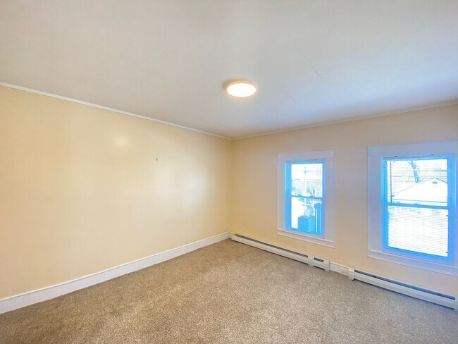 Building Photo - 26 High St