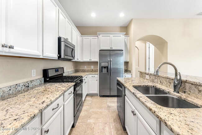 Building Photo - 8700 Napolo Dr