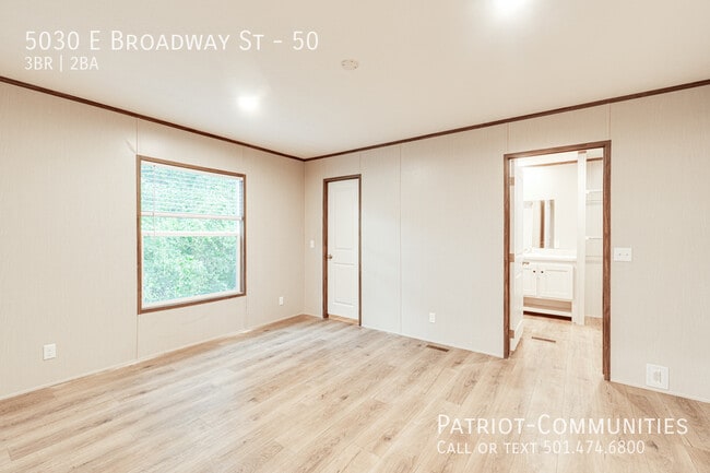 Building Photo - 5030 E Broadway St