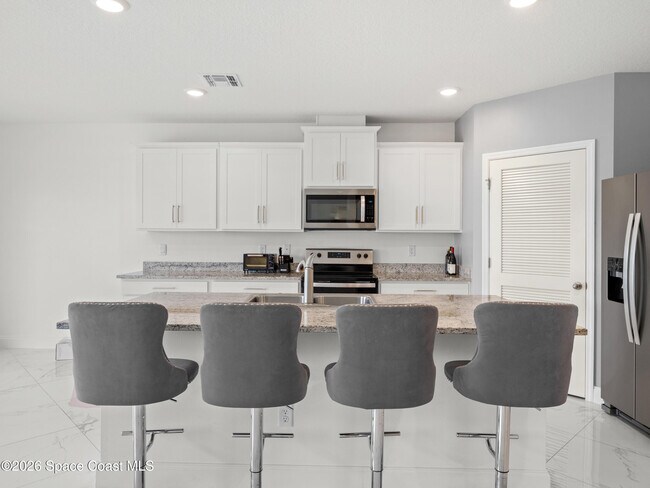 Building Photo - 6815 Topaz Dr