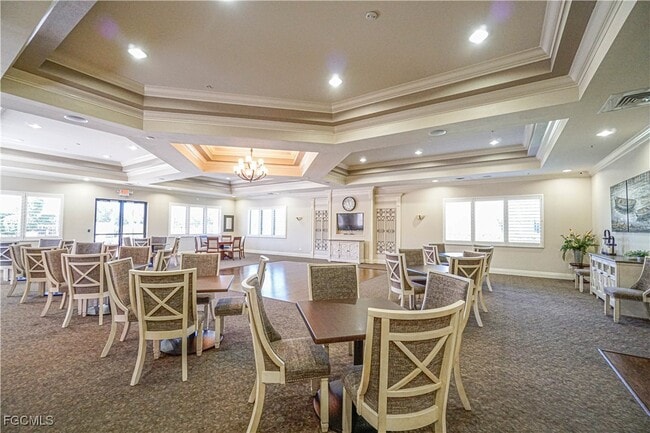 Building Photo - 10535 Carolina Willow Dr