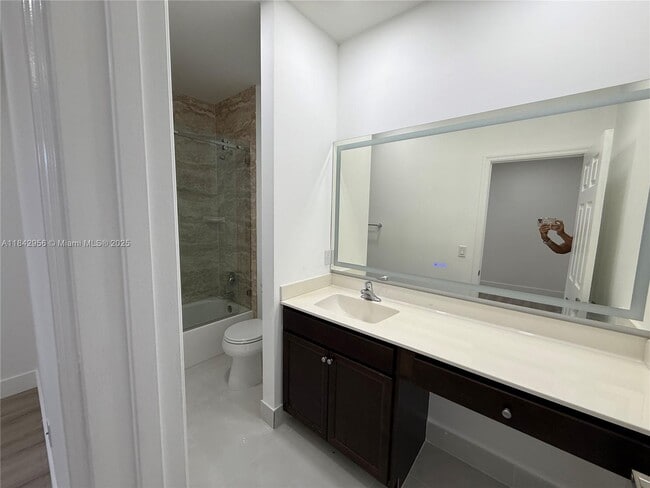 Building Photo - 8132 SW 17th Ct