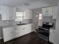 Building Photo - 6131 George Wood Ln W