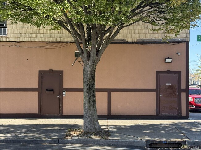 Building Photo - 247-77 Jericho Tpke