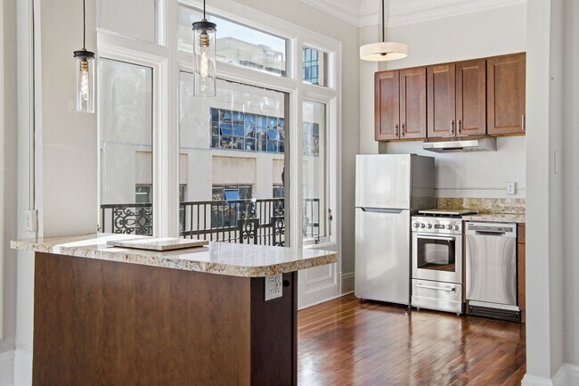 Building Photo - 1405 Van Ness Ave