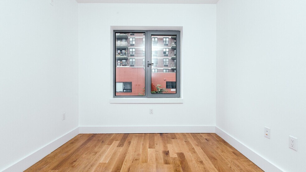 Building Photo - 876 Bergen St