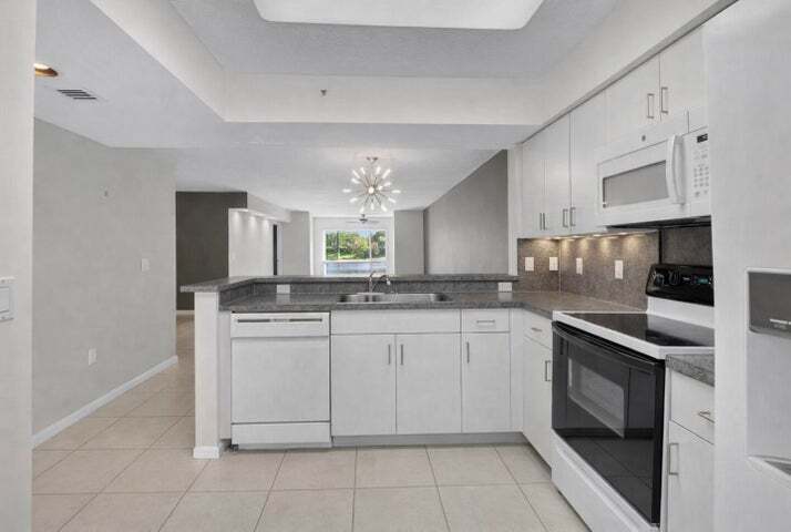 Building Photo - 5842 Crystal Shores Dr