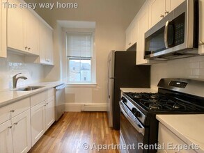 Building Photo - 194 Central St