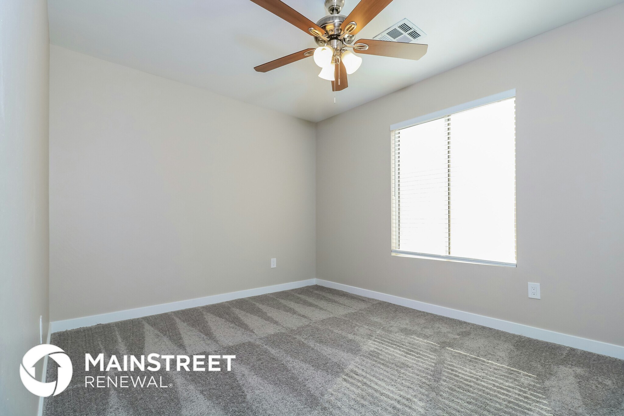 Building Photo - 12167 W Yavapai Ln