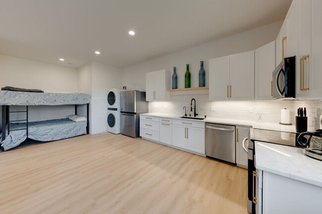 Building Photo - Modern Studio with Private Entry and Scenic Views in El Dorado Hills!