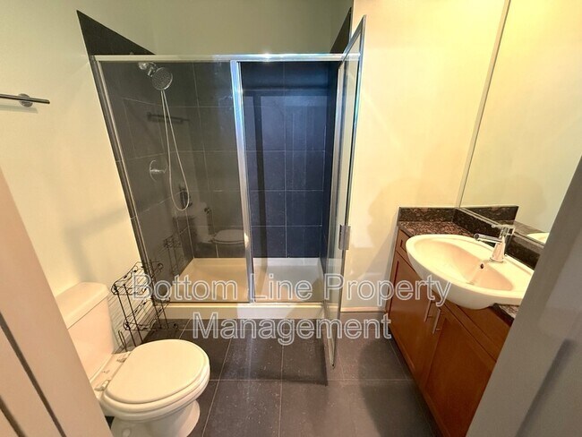 Building Photo - 333 W Trade St